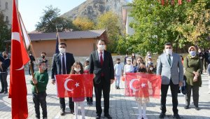 Çatak'ta Cumhuriyet Bayramı coşkusu