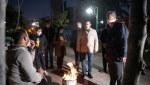 CHP heyeti Kuşadası'nda vatandaşları ziyaret etti