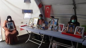 Çocukları için HDP önünde direnen ailelerin hikayesi yürekleri dağlıyor