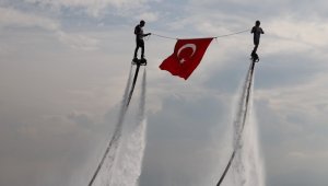 Cumhuriyet coşkusu denize taştı