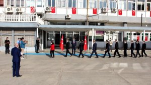 Cumhuriyet tarihinde ilk kez tebrik kabulü açık alanda düzenlendi