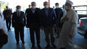 Diyanet İşleri Başkanı Erbaş'dan tedavileri süren depremzedelere geçmiş olsun ziyareti