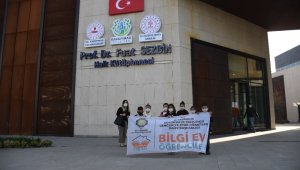 Diyarbakır'da Bilgi Evi öğrencileri, halk ve oyuncak kütüphanelerini gezdi