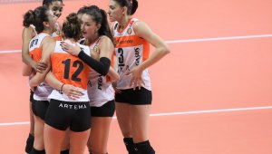 Eczacıbaşı VitrA, VakıfBank maçı hazırlıklarına devam ediyor