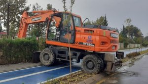 Efeler Belediyesi yeşil alana zarar veren çalışmayı durdurdu