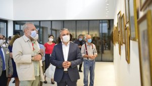 Ege Aydan, suluboya resimleriyle Muratpaşa'da
