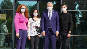 Egeli iletişimciler, uluslararası film festivalinden ödülle döndü