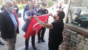 Erdek'te her yerde Türk bayrağı dalgalanacak