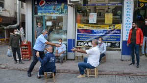 Ergani Belediyesi vatandaşlara kandil simidi dağıttı
