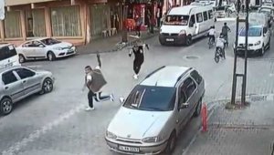 Esenyurt'ta iş yerleri haraca bağlamaya çalışan suç makinesi, polise yakalandı