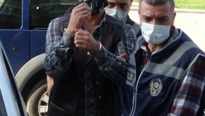Eski kız arkadaşını bıçakladı