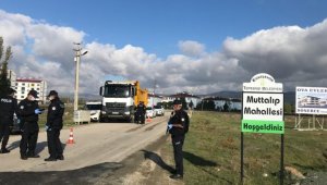 Eskişehir'de bir mahallenin giriş ve çıkışları kontrol altına alındı