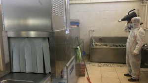 Fabrikalarda çalışanların sağlığı için dezenfekte çalışmaları yapılıyor