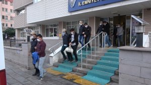 FETÖ üyesi askerlere 'ankesör' operasyonu: 7 gözaltı