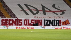 Galatasaray - MKE Ankaragücü maçında İzmir depremi unutulmadı!