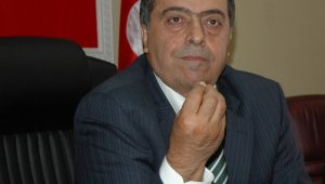 Geçirdiği beyin kanaması nedeniyle kaldırıldığı hastanede tedavi gören eski Sağlık Bakanlarından Osman Durmuş, 73 yaşında hayatını kaybetti.