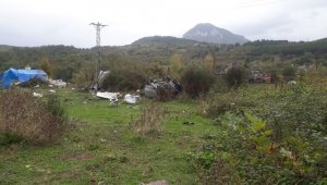 Gezmeye giden öğrenciler kaza yaptı: 3 yaralı