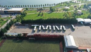 Halk otobüsleri yan yana dizilerek