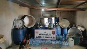 Hatay'da 2 bin 730 litre sahte rakı ele geçirildi