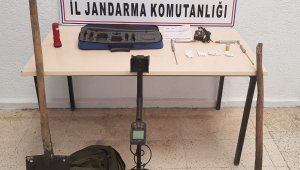 Hatay'da kaçak kazı yapan 4 kişi yakalandı