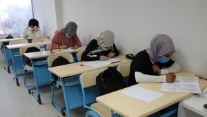 Hedefleri için ilk deneme sınavına girdiler