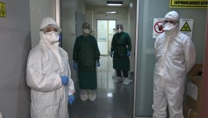 Her gün binlerce test yapıp Kovid-19'a yakalanmıyorlar