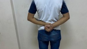 Hırsızlık şüphelisi çalıntı araçla yakalandı
