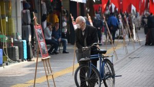 İnegöl ve Cumhuriyet sergisi açıldı