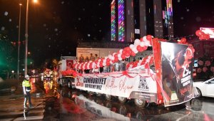Isparta'da Cumhuriyet TIR'ı ve mehteran gösterisi renkli anlar yaşattı