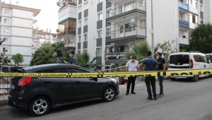 İzmir'deki silahlı saldırıda ağır yaralanan kadın, 55 günlük yaşam mücadelesini kaybetti