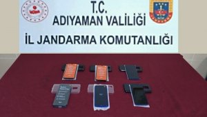 Jandarma kaçak cep telefonu ele geçirdi
