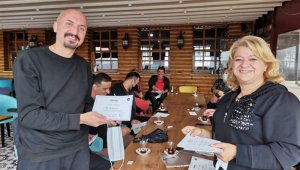 Kadın muhtar, balık tutabilmesi için eşine