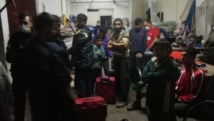 Kağıt toplama atölyesinden 46 kaçak göçmen çıktı