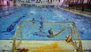 Karşıyaka’da spor tesisleri pandemi gölgesinde açıldı