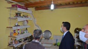 Kaymakam Çelik, depremden zarar gören köylerde incelemelerde bulundu
