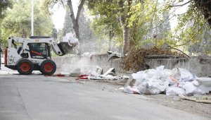 Konak'ta 724 molozla mücadele