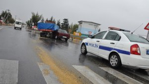 Konya Akşehir'de traktör ile otomobil çarpıştı: 2 yaralı