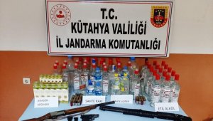 Kütahya'da sahte içki operasyonu, çay termosuyla sahte alkol satıyormuş