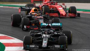 Lewis Hamilton, Schumaher'i geride bıraktı