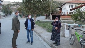 Mahalle ziyaretleri yapıp vatandaşları Korona virüs konusunda uyardı