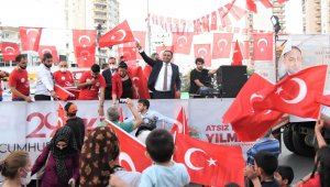Mersin'de belediyelerden coşkulu cumhuriyet kutlaması