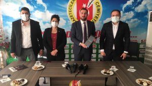 MHP Melikgazi İlçe Başkanlığı'ndan 'Askıda Tablet' Orojesi