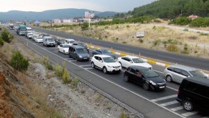 Muğla'da 2 kişiye bir araç düşüyor