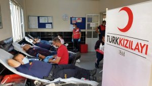 Nazilli'de alev savaşçılarından Kızılay'a kan desteği