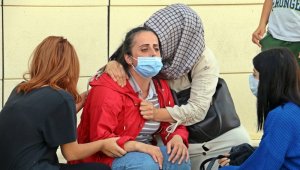 Oğlunun tabutuna son kez bakan annenin feryadı yürekleri dağladı