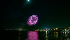 Ordu'da havai fişek ve lazer gösterisi