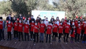 Özel Radikal Okulları öğrencilerinin cumhuriyet coşkusu