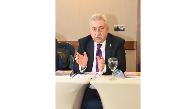 Palandöken: "E-haciz esnafın borcunu ödemesine engel"