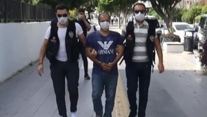 Polisi görünce uyuşturucu maddeyi attı, kaçamadı