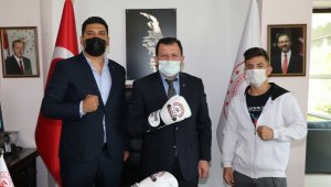 Şampiyon sporculardan Kabakcı'ya ziyaret